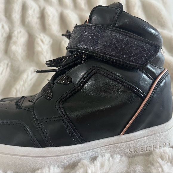 Girls Sketcher High Top Black with rose-gold trim - Picture 3 of 6